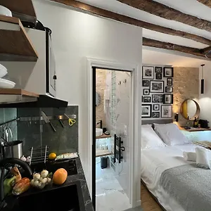 Pasteur- Xve , Paris France